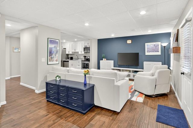 310 Creekside Drive, Alpharetta, GA 30022