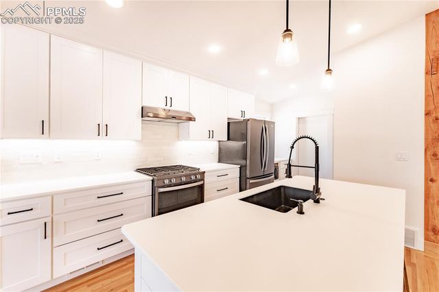 2502 Templeton Gap Road, Colorado Springs, CO 80907