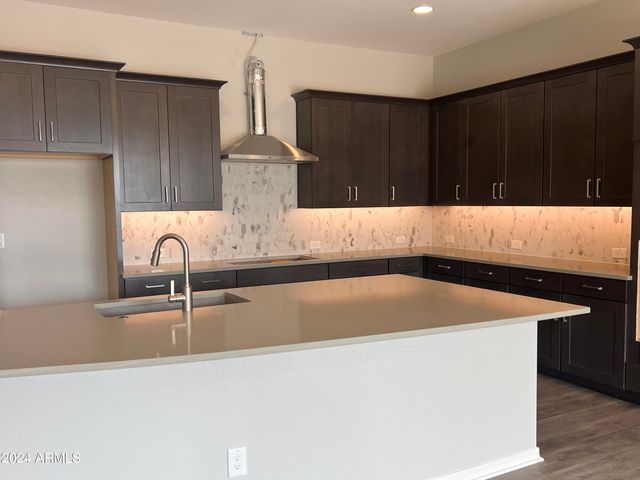 15911 W MONTANA DE ORO Drive, Surprise, AZ 85387