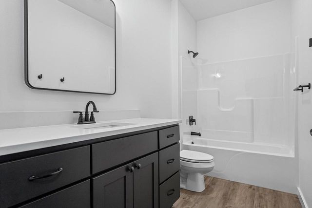 1050 Crockett DRIVE, Holmen, WI 54636