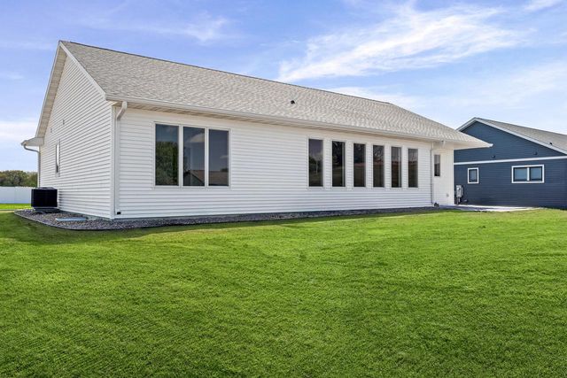 1050 Crockett DRIVE, Holmen, WI 54636