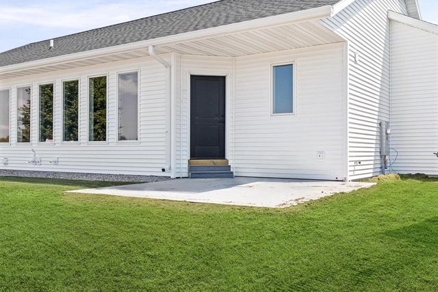 1050 Crockett DRIVE, Holmen, WI 54636