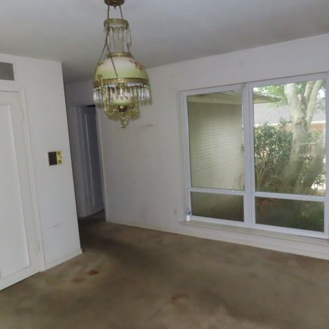 14214 Edgecrest Drive, Dallas, TX 75254