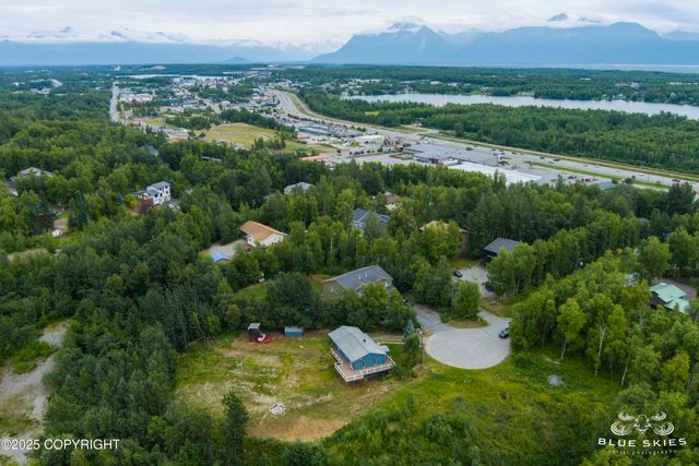 581 N Robin Circle, Wasilla, AK 99654