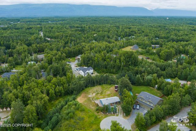 581 N Robin Circle, Wasilla, AK 99654