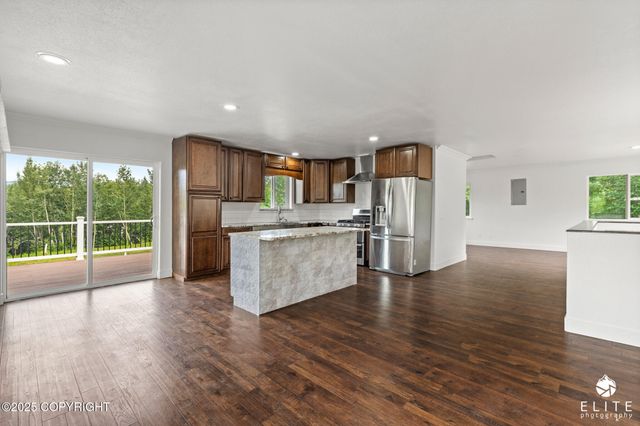581 N Robin Circle, Wasilla, AK 99654