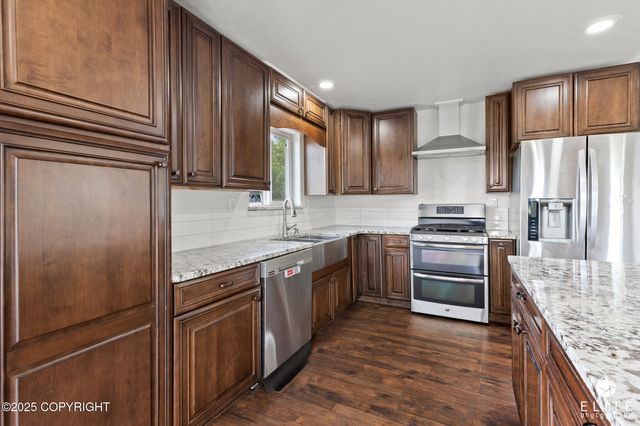 581 N Robin Circle, Wasilla, AK 99654