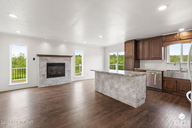 581 N Robin Circle, Wasilla, AK 99654