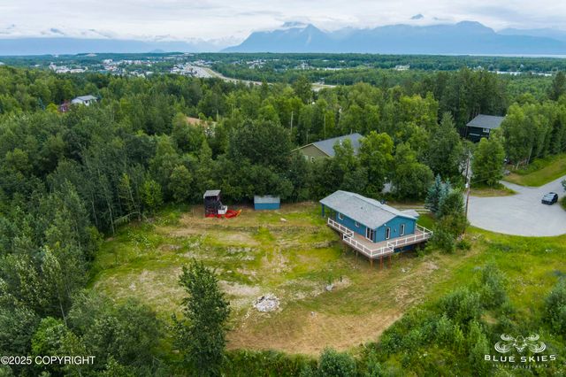581 N Robin Circle, Wasilla, AK 99654