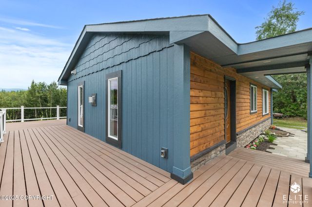581 N Robin Circle, Wasilla, AK 99654