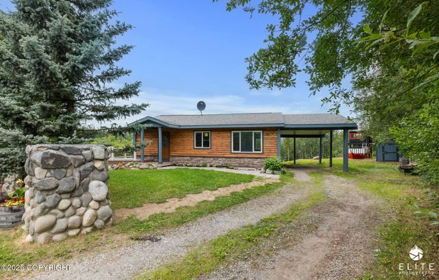 581 N Robin Circle, Wasilla, AK 99654