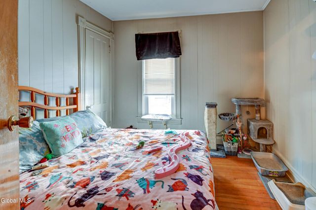 21 Willow Street, Gloversville, NY 12078