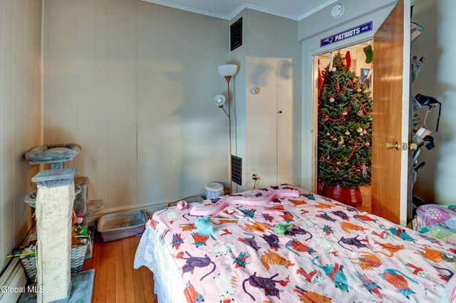 21 Willow Street, Gloversville, NY 12078