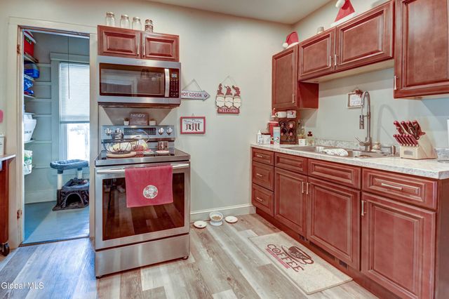 21 Willow Street, Gloversville, NY 12078