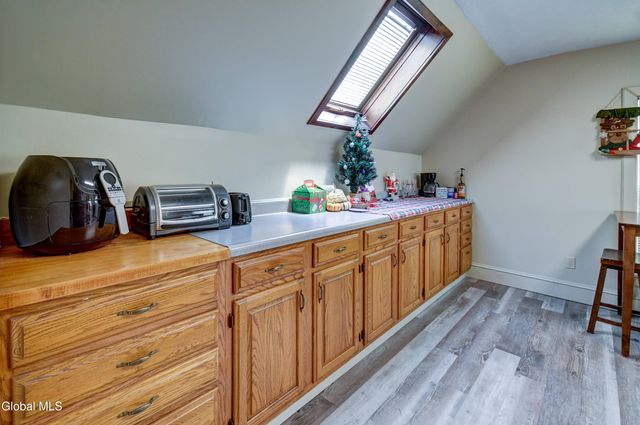 21 Willow Street, Gloversville, NY 12078