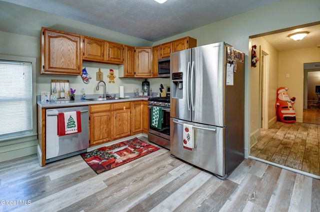 21 Willow Street, Gloversville, NY 12078