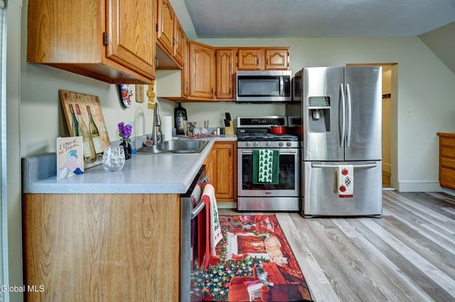 21 Willow Street, Gloversville, NY 12078