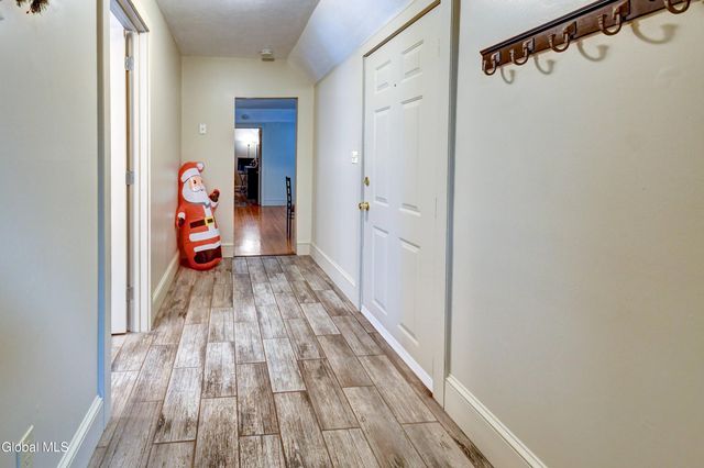 21 Willow Street, Gloversville, NY 12078