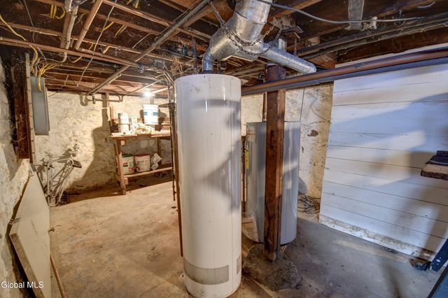 21 Willow Street, Gloversville, NY 12078