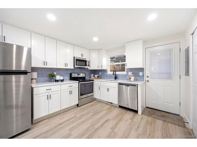 5819 S Pearl St, Centennial, CO 80121