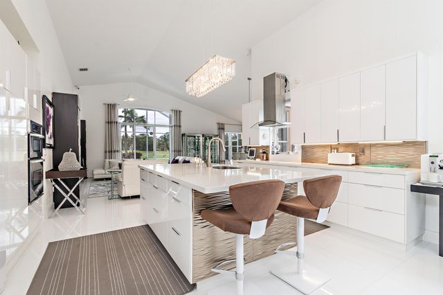 8270 Spyglass Drive, West Palm Beach, FL 33412