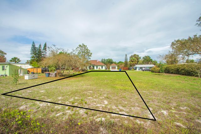 8065 126th Street, Sebastian, FL 32958