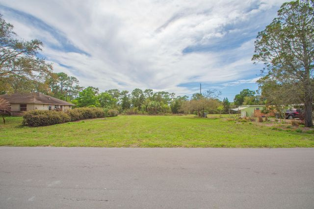 8065 126th Street, Sebastian, FL 32958