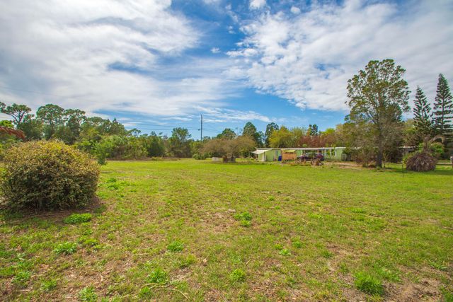 8065 126th Street, Sebastian, FL 32958