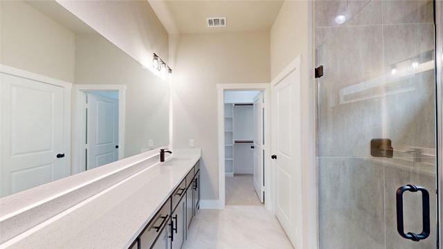 2337 SE 4th Street, Grand Prairie, TX 75051