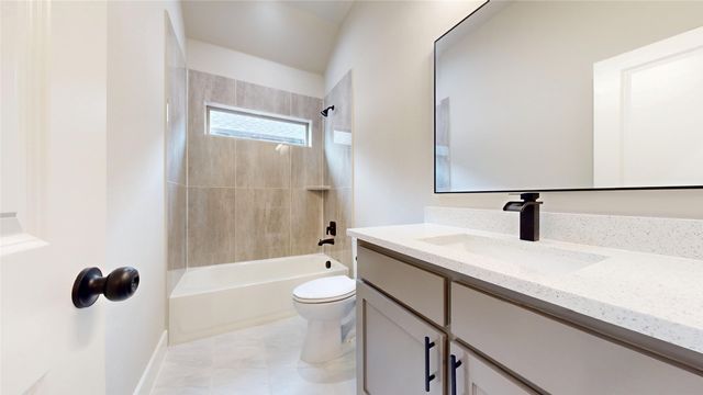 2337 SE 4th Street, Grand Prairie, TX 75051