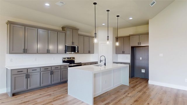 2337 SE 4th Street, Grand Prairie, TX 75051