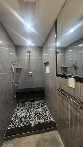 6371 Hutchinson Rd, Miami Lakes, FL 33014