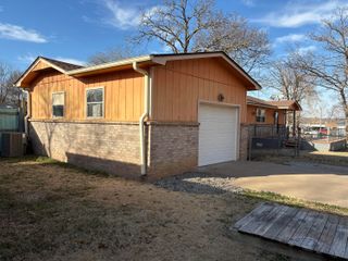 25380 S 646 Road, Grove, OK 74344