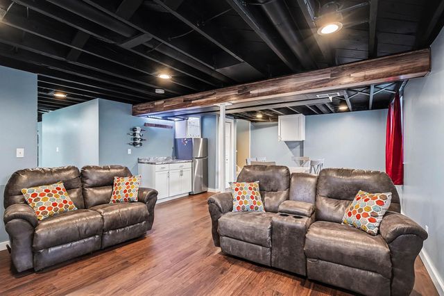 5806 Highland Drive, Midland, MI 48640