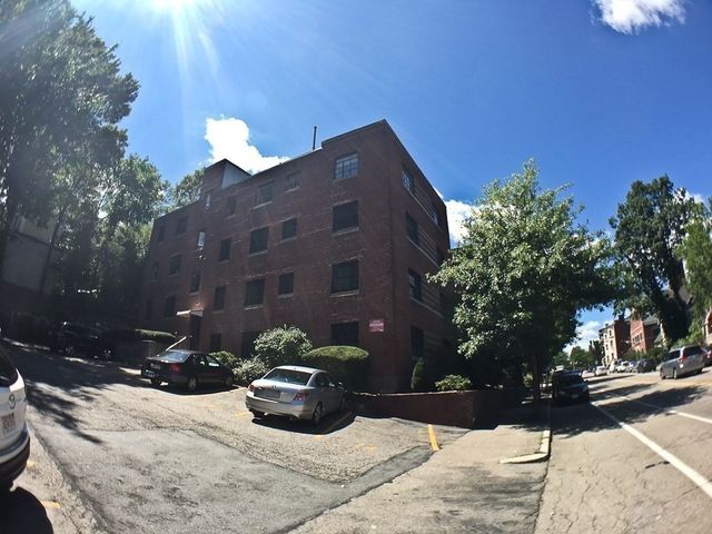 648 Washington St 6, Brookline, MA 02446