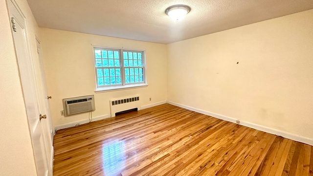 648 Washington St 6, Brookline, MA 02446
