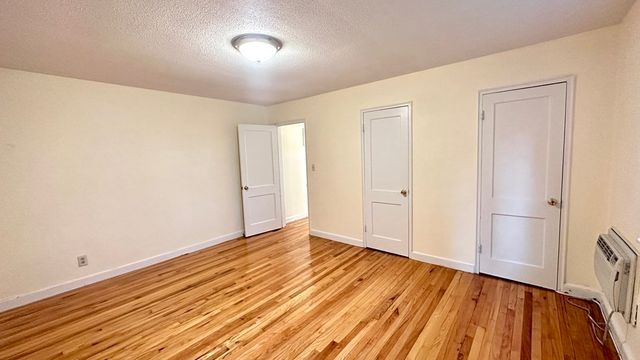 648 Washington St 6, Brookline, MA 02446