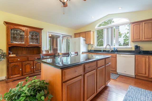 492 Iroquois Lane, Lampe, MO 65681