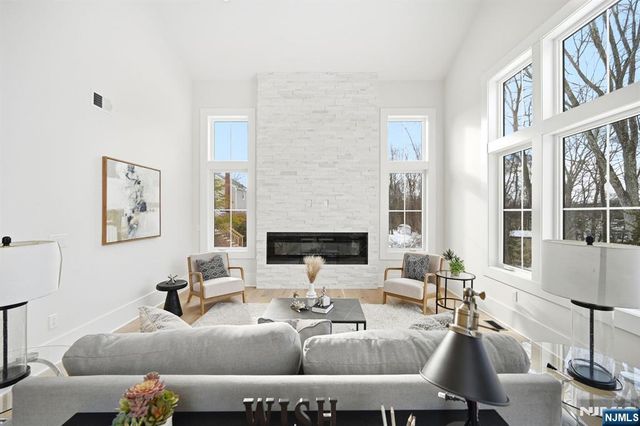 8 Montgomery Road, Livingston, NJ 07039