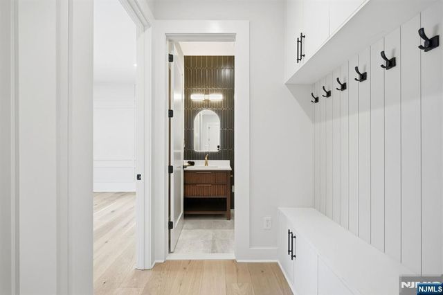 8 Montgomery Road, Livingston, NJ 07039