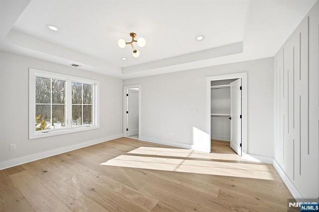 8 Montgomery Road, Livingston, NJ 07039