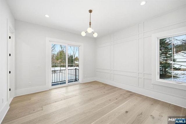 8 Montgomery Road, Livingston, NJ 07039