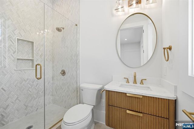 8 Montgomery Road, Livingston, NJ 07039