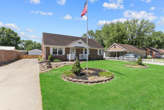 318 W Jefferson Avenue, Chandler, IN 47610