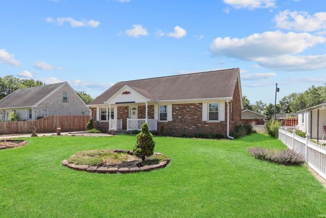 318 W Jefferson Avenue, Chandler, IN 47610
