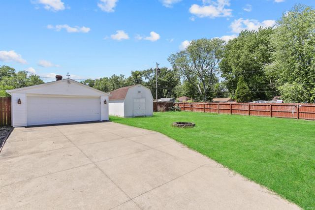 318 W Jefferson Avenue, Chandler, IN 47610