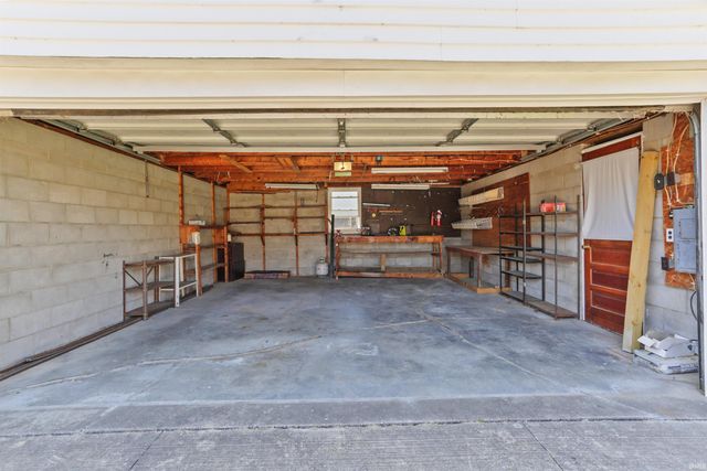 318 W Jefferson Avenue, Chandler, IN 47610