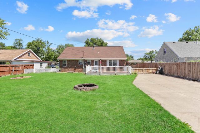 318 W Jefferson Avenue, Chandler, IN 47610