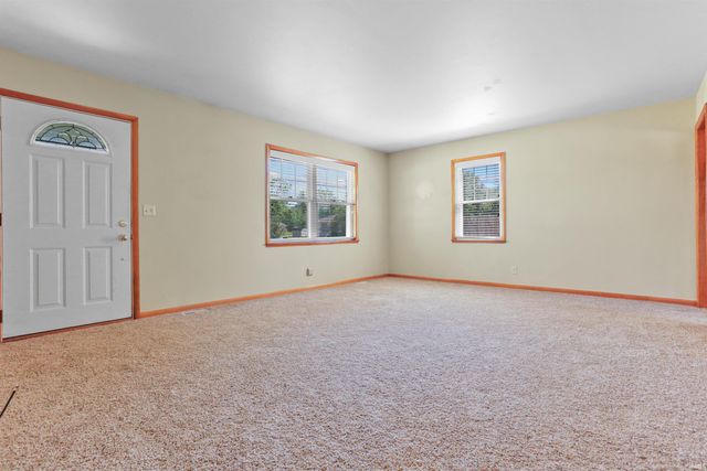 318 W Jefferson Avenue, Chandler, IN 47610