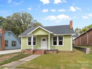 302 W Gay Street, Lancaster, SC 29720